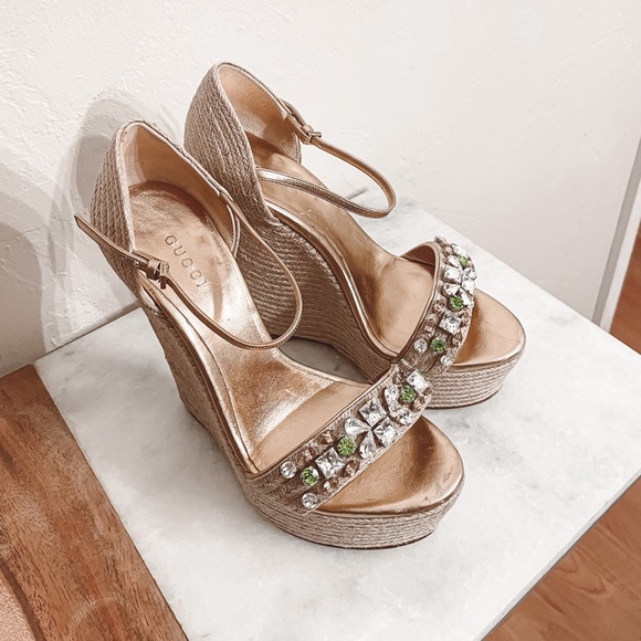 Gucci Shoes - GUCCI Carolina Crystal Embellished Jute Wedge 37.5